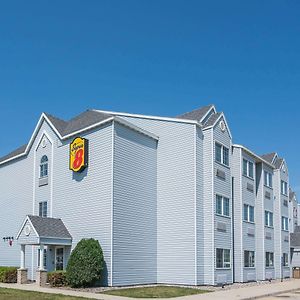 Super 8 By Wyndham Fargo Airport Exterior photo