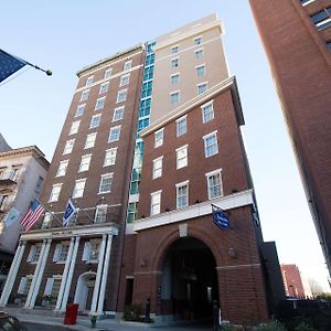 Hampton Inn & Suites Providence Downtown Exterior photo