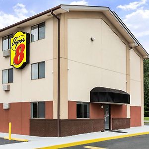 Super 8 By Wyndham Chester/Richmond Area Exterior photo