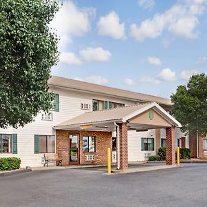 Super 8 By Wyndham West Memphis Exterior photo