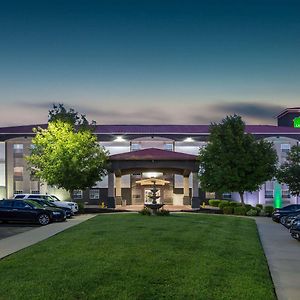 La Quinta By Wyndham Blue Springs Exterior photo