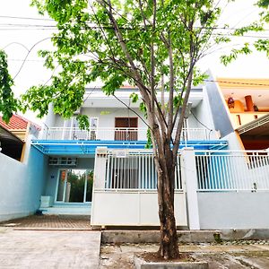 Casa Sidoluhur 17 Surabaya Exterior photo