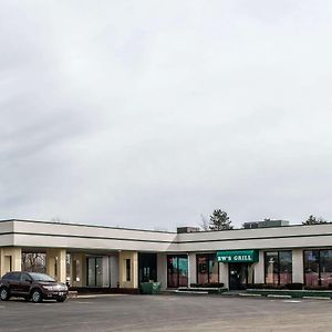 Quality Inn & Suites Fairview (Erie County) Exterior photo