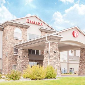 Ramada By Wyndham Pincher Creek Exterior photo