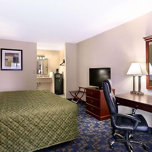 Baymont Inn & Suites Chocowinity/Washington Room photo