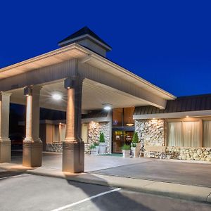 Ramada By Wyndham Midtown Grand Island Exterior photo