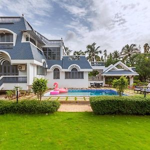 Grey Mosaics By Stayvista - Mountain-View Villa In Vasai With Pool, Spacious Lawn & Terrace Bombaim Exterior photo