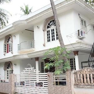 Jj'S White House Thrissur Exterior photo