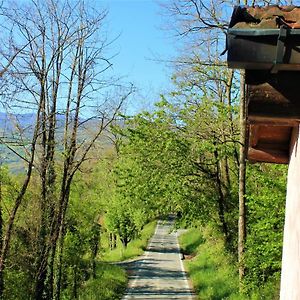 Lovely 1-Bed Studio In Borgo Val Di Taro Borgo Val di Taro Exterior photo