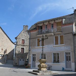 L'Ancien Poste Senergues Exterior photo