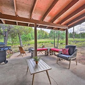 Peaceful Strawberry Cabin Fire Pit And Hot Tub Pine Exterior photo