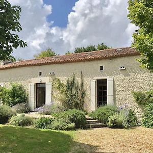 A L'Ombre Du Tilleul Berneuil (Charente) Exterior photo