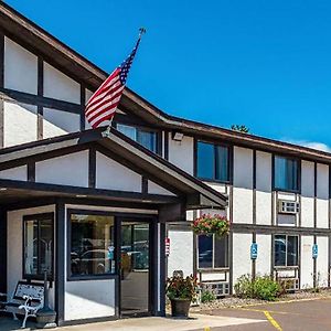 Magnuson Hotel Ironwood Exterior photo