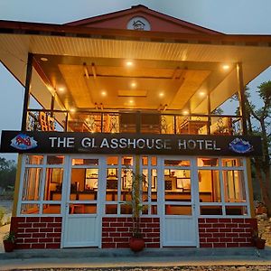 The Glasshouse Hotel Kawasoti Exterior photo