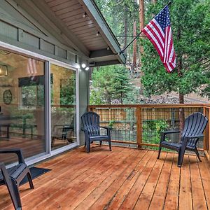 Modern Strawberry Cabin With Deck And Fire Pit Exterior photo