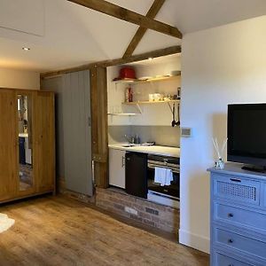 Cosy 1 Bedroom Country Lodge With Free Parking Watlington (Oxfordshire) Exterior photo