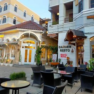 The Garden Suites New Surakarta (Solo) Exterior photo