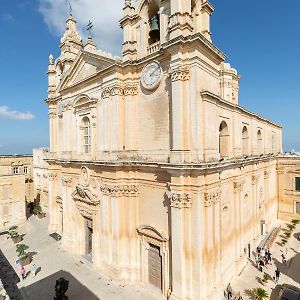 Palazzo 16Th Century Mdina, Opposite St Paul'S Cathedral By 360 Estates Exterior photo