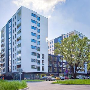 Metro Bielany Apartments With Parking By Noclegi Renters Varsóvia Exterior photo