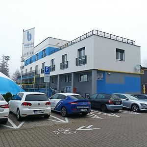 Baseline Sportovy Areal & Penzion Banská Bystrica Exterior photo