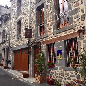 L'Escale De Camille - Gite Murat (Cantal) Exterior photo