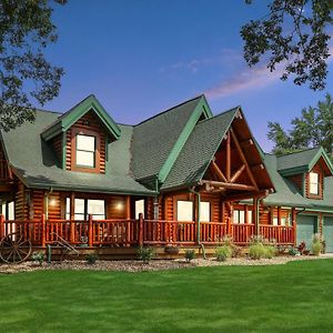 Rustic Cabin With Seasonal Pool & Fire Pit - Close To To Bike Path Celina Exterior photo