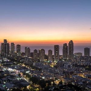 Luxury Highrise Oceanview Apt Bat Yam Exterior photo