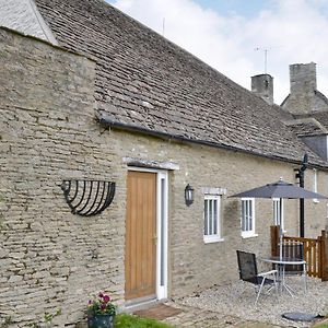 The Old Stables Sherston Exterior photo
