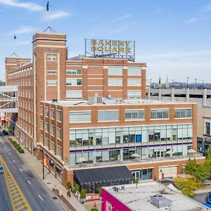 The Kaufman Bakery Square By Luxe Pgh Pittsburgh Exterior photo