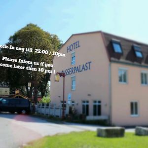 Hotel Wasserpalast - Bed & Breakfast Included Graz Exterior photo