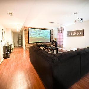 Cute 2-Brm Walkout Apt With Pool Table And Theater Lexington Exterior photo