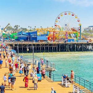 Beautiful Location By The Beach Los Angeles Exterior photo