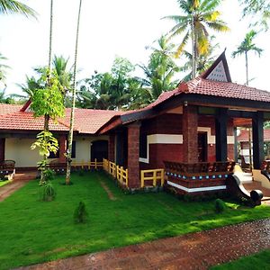 The Lake By Maat Hotels Alappuzha Exterior photo