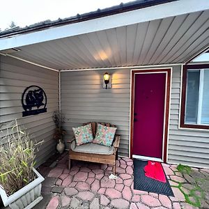 Tiny House With Private Hot Tub Near Seattle Shoreline Exterior photo