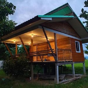 Khunkorn Fishing Farm Stay Ban Mae Kon Exterior photo