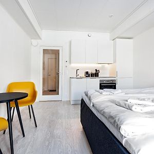 Stylish And Serviced Studio Apartment In Lofoten Svolvær Exterior photo