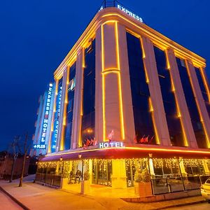 Express Plus Hotel Istambul Exterior photo