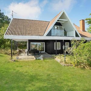 Beautiful Home In Knebel With 4 Bedrooms And Wifi Ørby Exterior photo