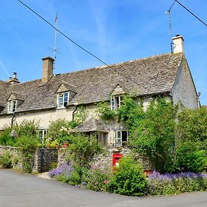 The Old Post Office - 27967 Chedworth Exterior photo