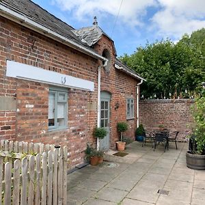 The Little Coach House In Wales Newtown (Powys) Exterior photo