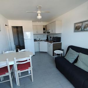 Appartement T2, 4 Personnes, Climatise Avec Piscine, Village De La Mer La Londe-les-Maures Exterior photo