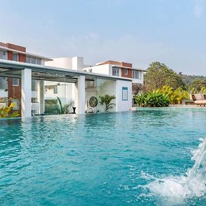 2Bed Stylish Home W Rooftop Pool Nr Candolim Beach Nerul (Goa) Exterior photo