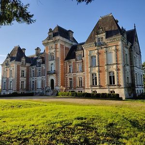 Chambres D'Hotes Au Chateau De Puycharnaud Saint-Estephe (Dordogne) Exterior photo