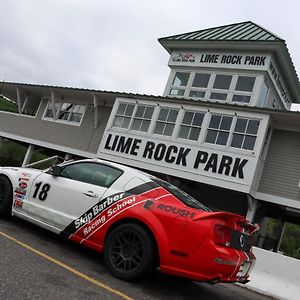 Walk To The Outfield Of Lime Rock Park Salisbury Exterior photo