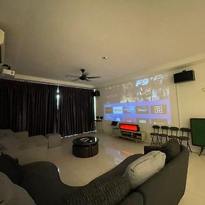 Lux 3Br Max 25Pax Projector 160Inch Netflix Iskandar Puteri Near Legoland Kangkar Pendas Exterior photo