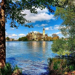 Modernes Wohnen Am See Schwerin (Mecklenburg-Vorpommern) Exterior photo