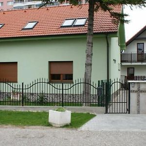 Vila Ria Bratislava Exterior photo