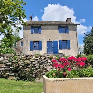 Gite A La Tour De Peyrebrune Alrance Exterior photo