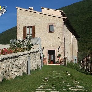 Agriturismo Casale La Palombara Cerreto di Spoleto Exterior photo