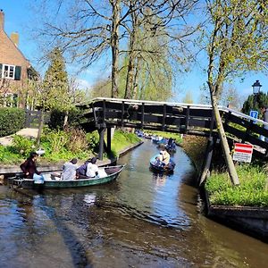 B&B Villa Giethoorn - Canalview, Privacy & Parking Exterior photo